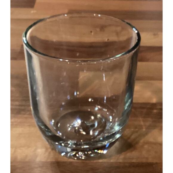 Vintage Roly Poly Clear Whiskey Glasses Molded Star Pattern on Bottom Set of 4 - Picture 10 of 12